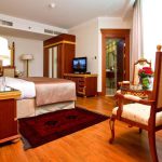 هتل هالیدی این بردبی HOLIDAY INN BUR DUBAI